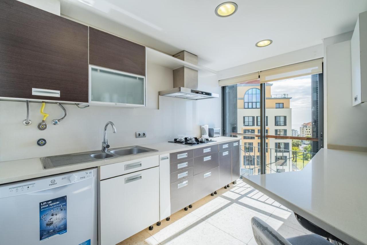 Forum Apt By Lovelystay *